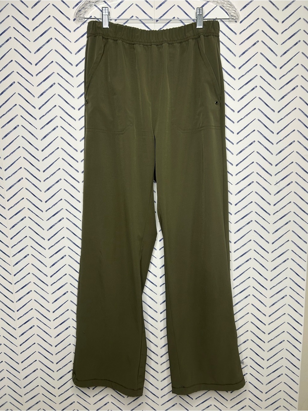 Chicos Zenergy Athletic  Trouser Straight leg olive green size small